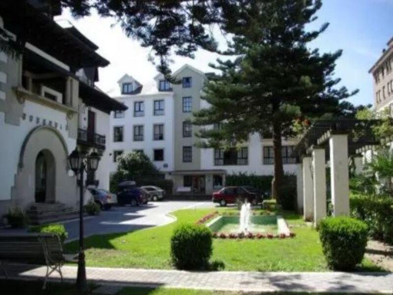 Hotel Y Apartamentos Arias Navia Buitenkant foto