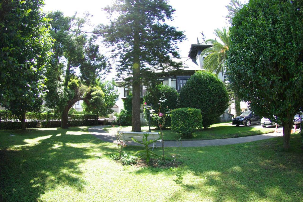 Hotel Y Apartamentos Arias Navia Buitenkant foto